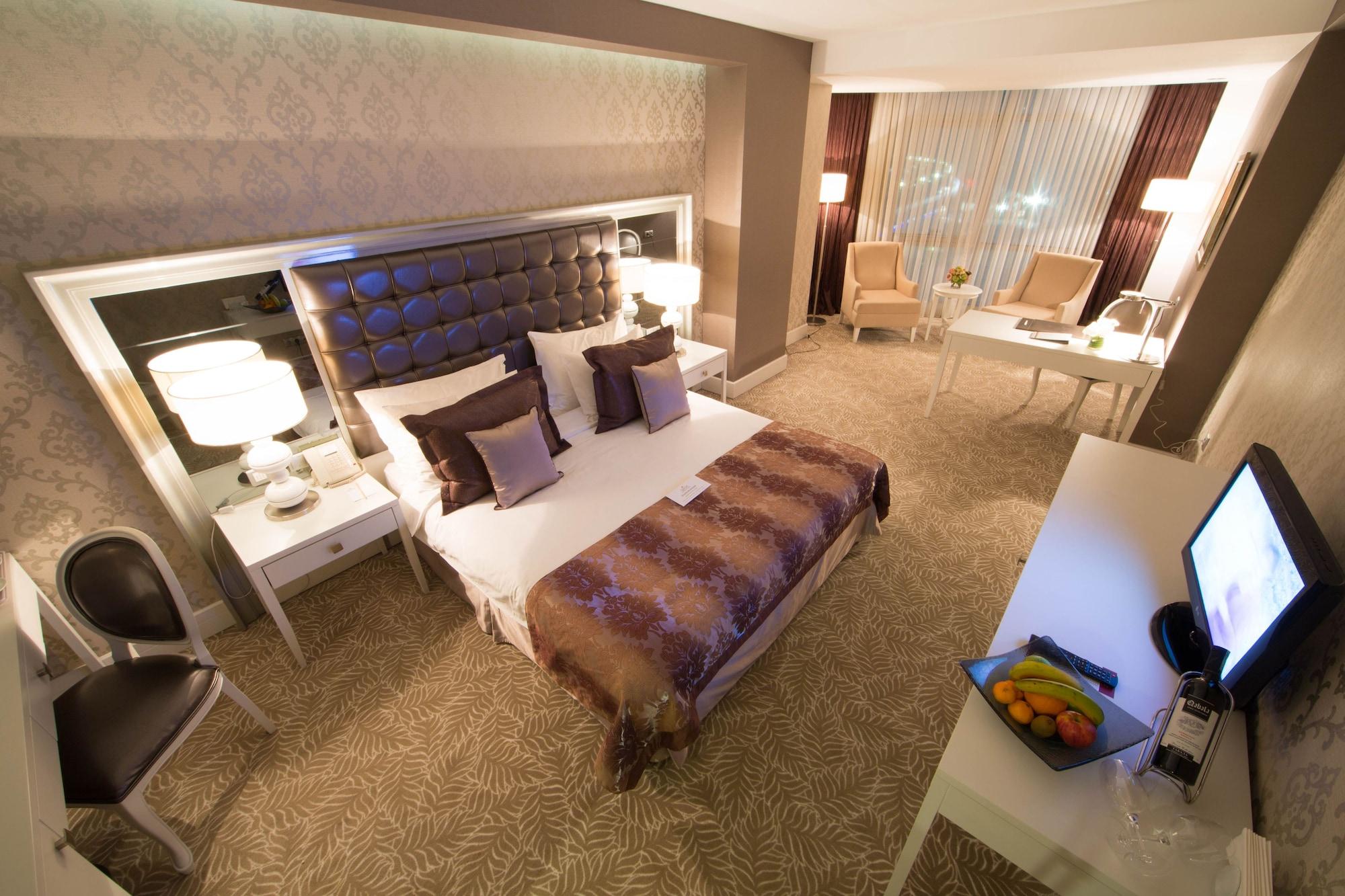 Qafqaz Baku City Hotel & Residences מראה חיצוני תמונה
